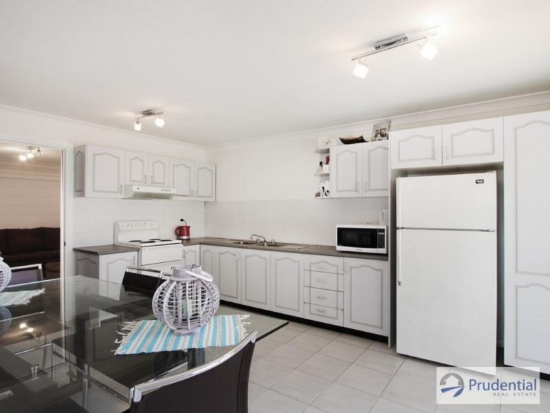 8/6 Lang Road, Casula NSW 2170