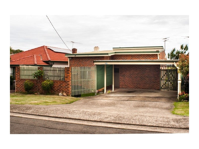 15 Highland Ave, Roselands NSW 2196