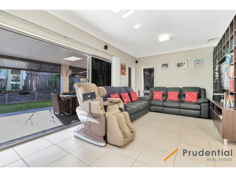 47 Robey Avenue, Middleton Grange NSW 2171