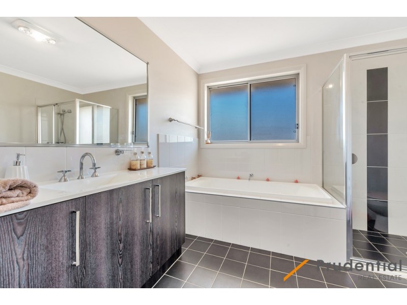 47 Robey Avenue, Middleton Grange NSW 2171