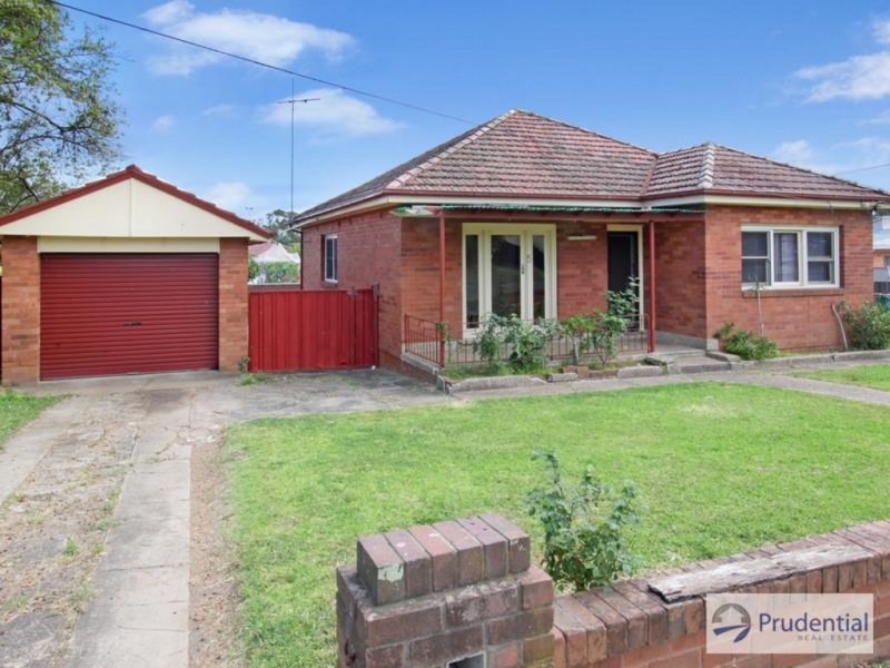 5 St Pauls Cres, Liverpool NSW 2170