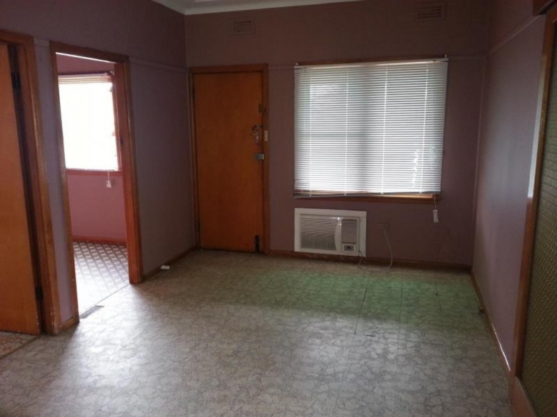 5 St Pauls Cres, Liverpool NSW 2170