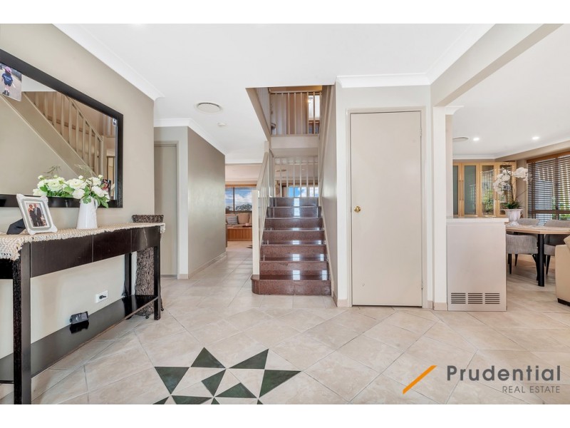 86 Greenway Drive, West Hoxton NSW 2171