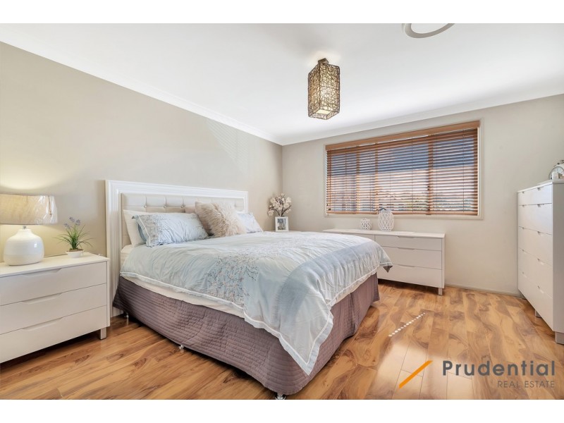 86 Greenway Drive, West Hoxton NSW 2171