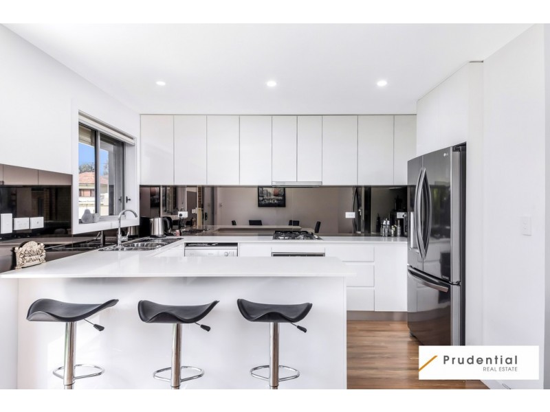 2/49 Rowe Avenue, Lurnea NSW 2170