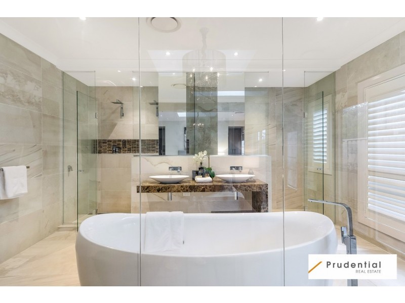 4 Wingham Avenue, Harrington Park NSW 2567