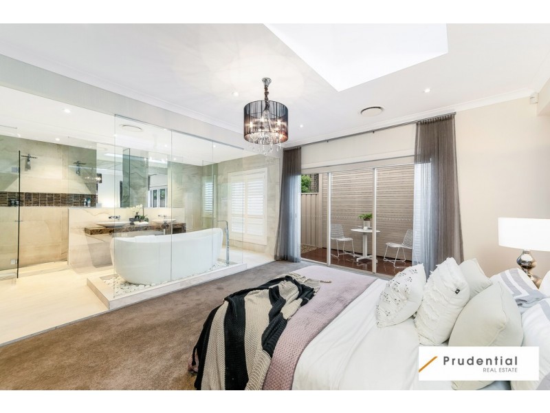 4 Wingham Avenue, Harrington Park NSW 2567