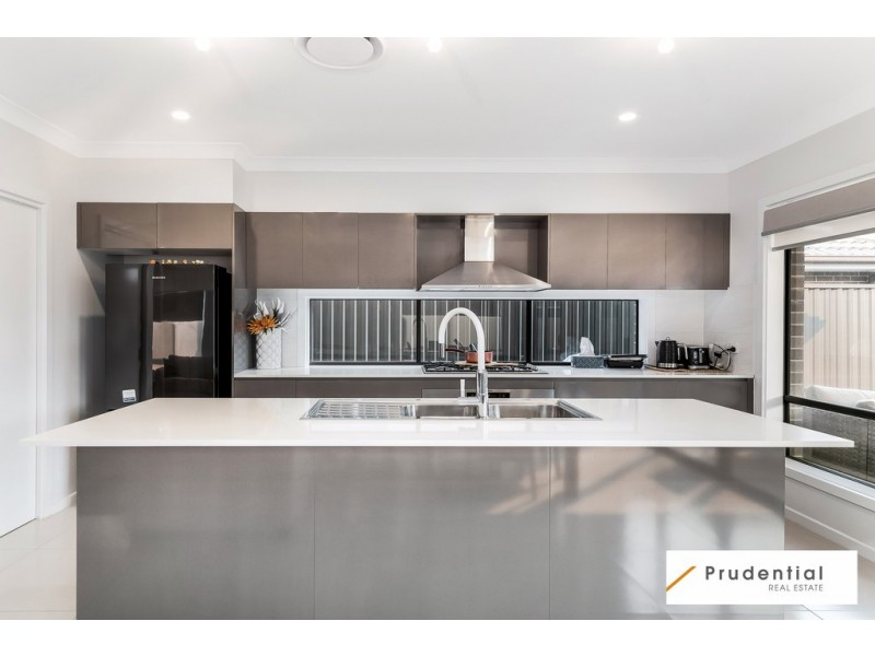 4 Greenhood Crescent, Denham Court NSW 2565