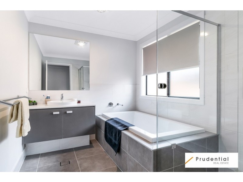 4 Greenhood Crescent, Denham Court NSW 2565