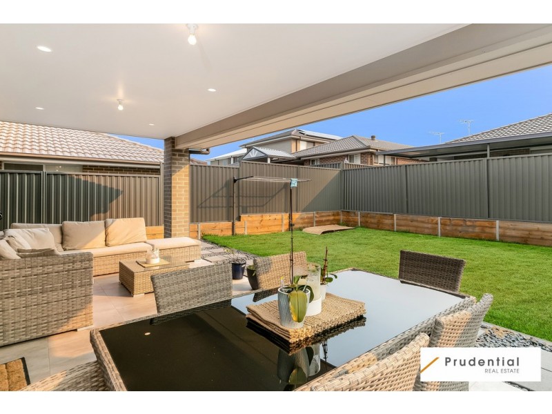 4 Greenhood Crescent, Denham Court NSW 2565