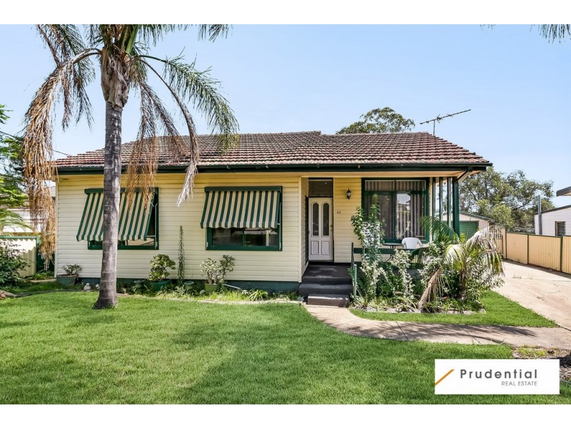 43 Rowe Avenue, Lurnea NSW 2170