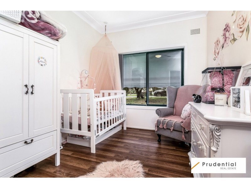 43 Rowe Avenue, Lurnea NSW 2170