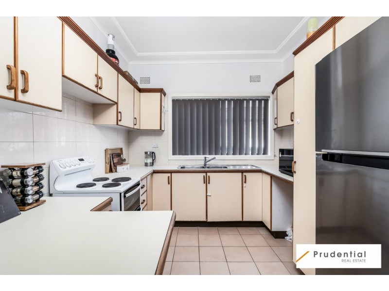 43 Rowe Avenue, Lurnea NSW 2170