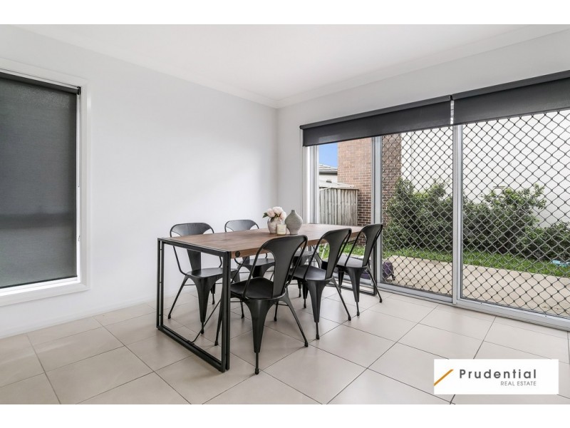 4 Horace Street, Middleton Grange NSW 2171