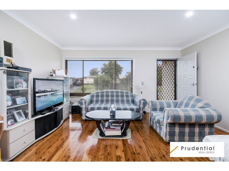 3 Sunset Avenue, Lurnea NSW 2170