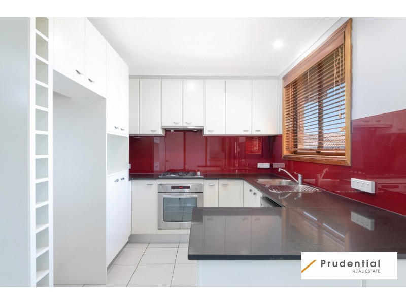 9 Hamlet Crescent, Rosemeadow NSW 2560