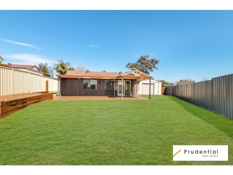 9 Hamlet Crescent, Rosemeadow NSW 2560