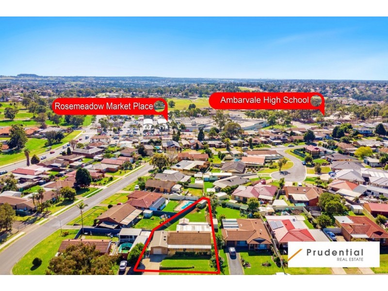 9 Hamlet Crescent, Rosemeadow NSW 2560