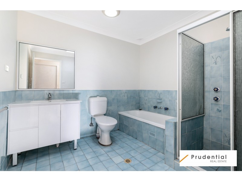 4 Portia Close, Rosemeadow NSW 2560
