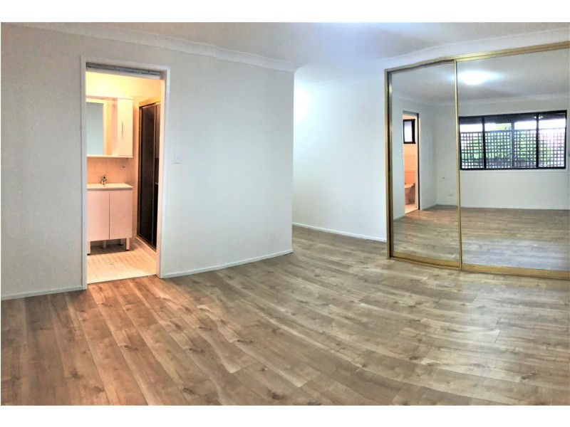 4 Portia Close, Rosemeadow NSW 2560