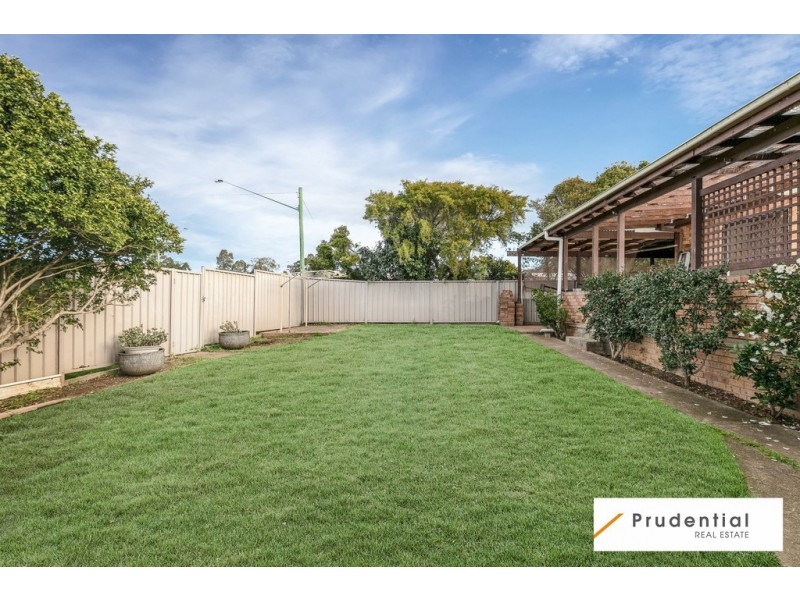 4 Portia Close, Rosemeadow NSW 2560