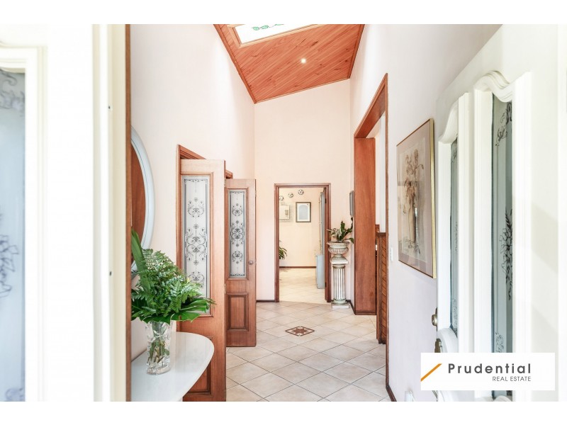 8 Ironbark Avenue, Casula NSW 2170