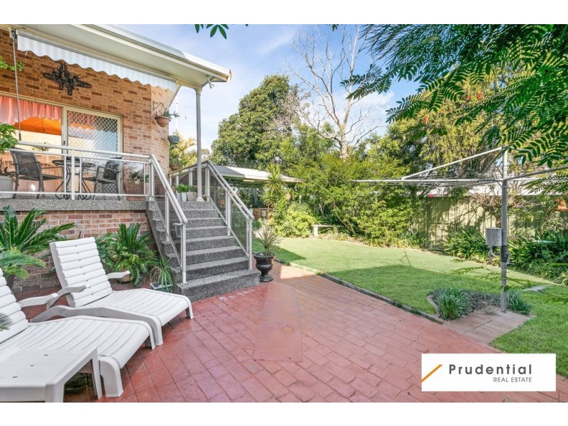 8 Ironbark Avenue, Casula NSW 2170