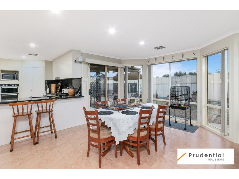 2 Sarah Hollands Drive, Horningsea Park NSW 2171