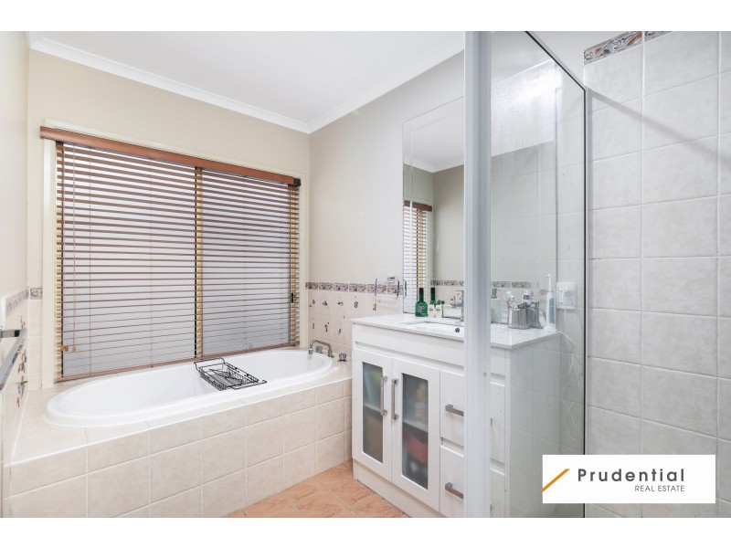 2 Sarah Hollands Drive, Horningsea Park NSW 2171