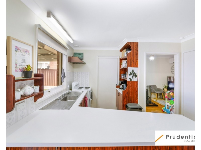 1 Darling Avenue, Lurnea NSW 2170