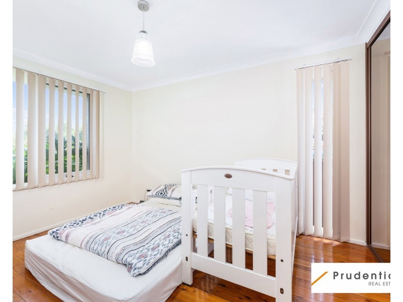 1 Darling Avenue, Lurnea NSW 2170