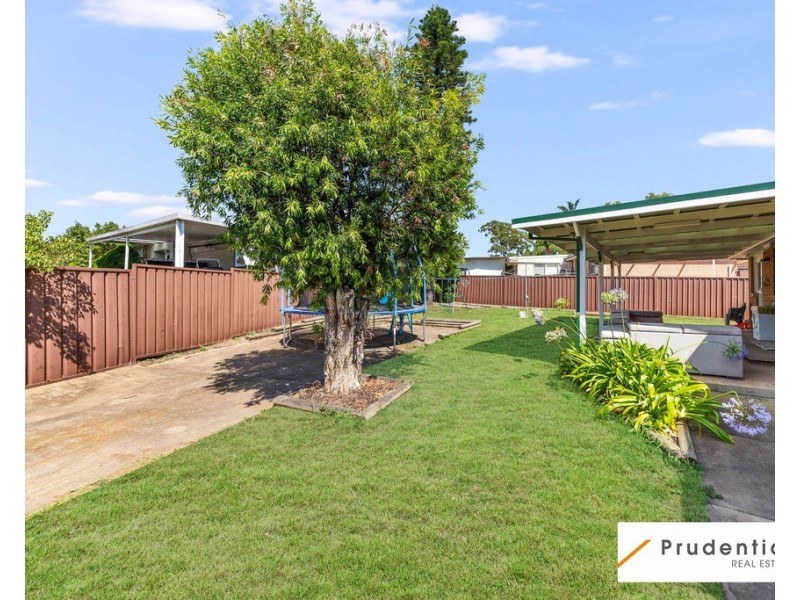 1 Darling Avenue, Lurnea NSW 2170
