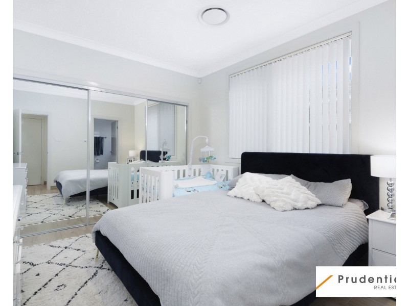 16 Split Close, Prestons NSW 2170