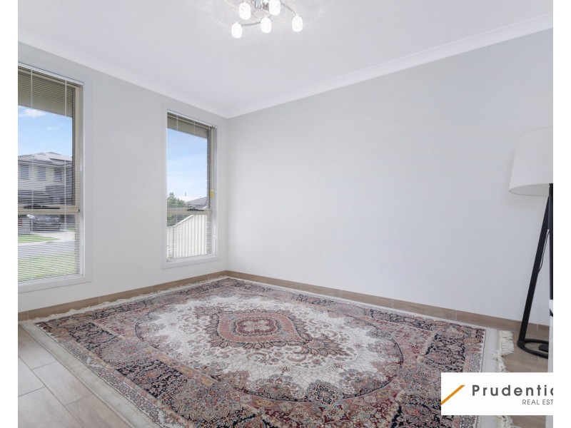 16 Split Close, Prestons NSW 2170