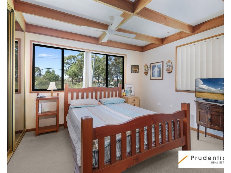 8 Ayshford Street, Casula NSW 2170