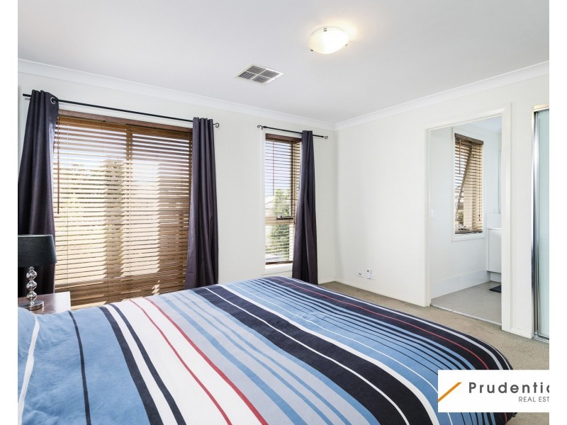 12 Lockheed Avenue, Middleton Grange NSW 2171