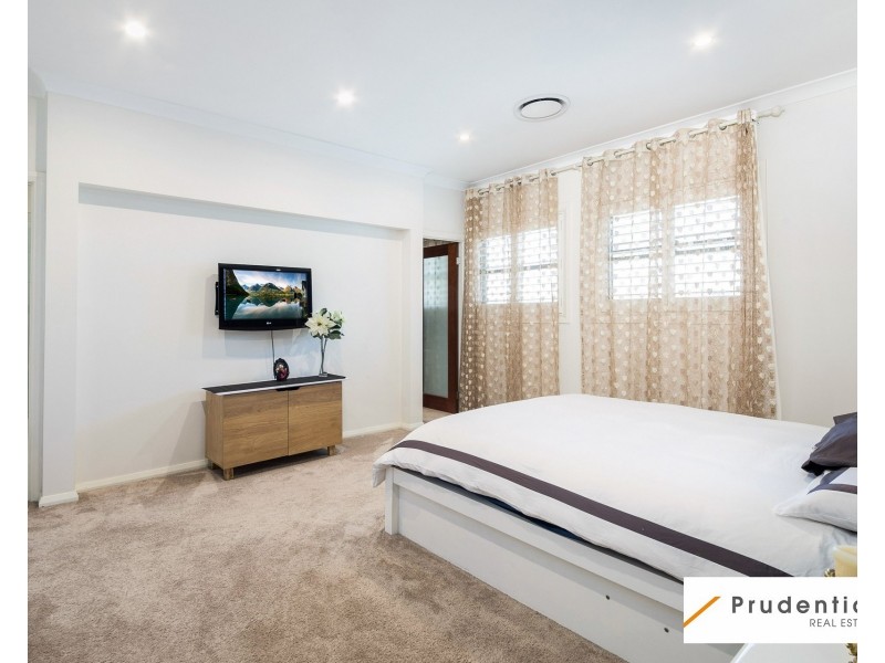 23 Sierra Avenue, Middleton Grange NSW 2171