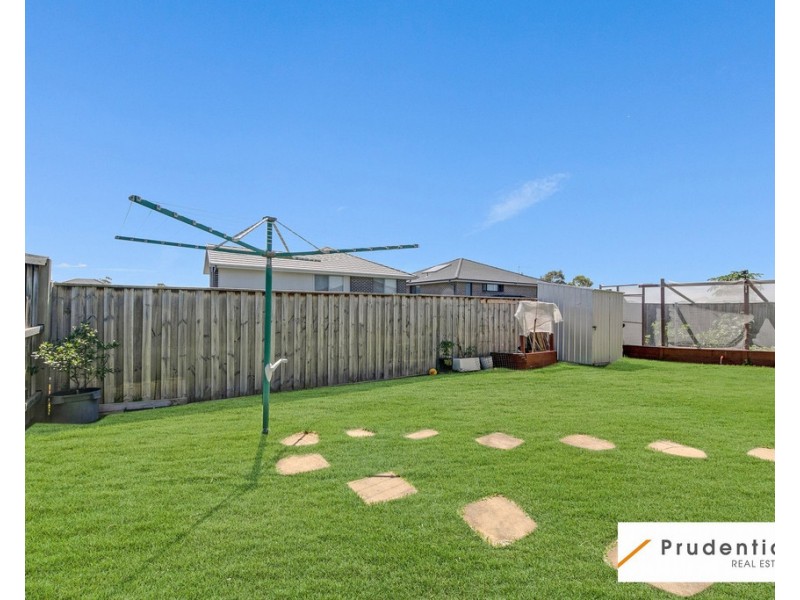 23 Sierra Avenue, Middleton Grange NSW 2171