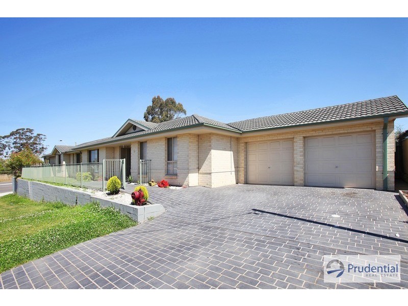 62 Box Rd, Casula NSW 2170