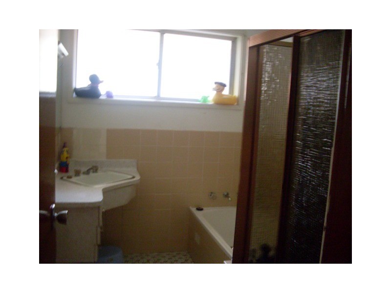 165 Nuwarra Rd, Moorebank NSW 2170