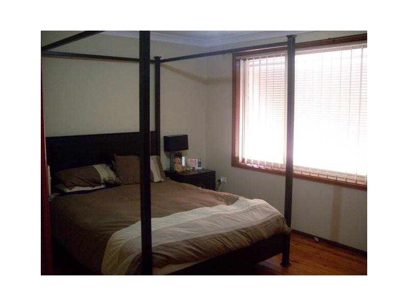 165 Nuwarra Rd, Moorebank NSW 2170