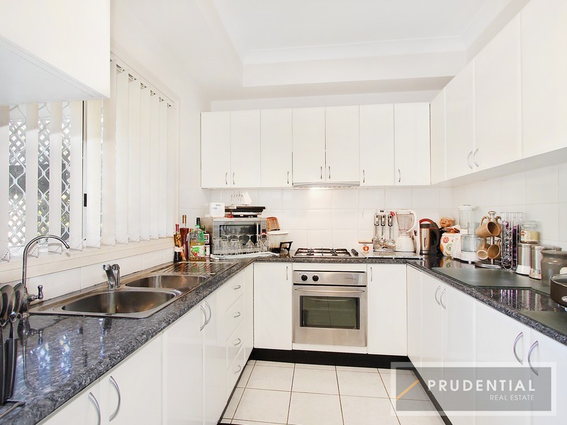 8/200 Heathcote Rd, Hammondville NSW 2170