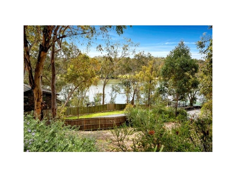 26 St George Cres, Sandy Point NSW 2172