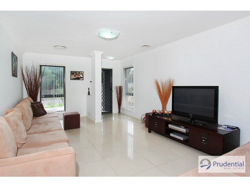 1B Sunset Ave, Lurnea NSW 2170