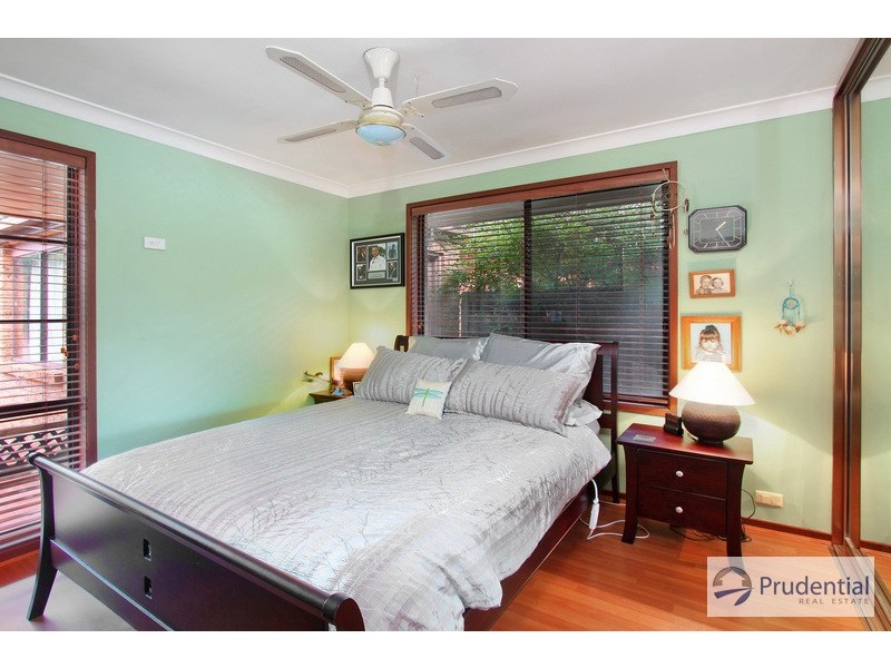 12 Acola Crt, Wattle Grove NSW 2173