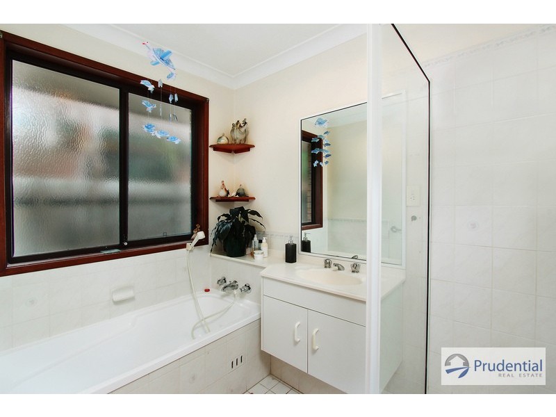 12 Acola Crt, Wattle Grove NSW 2173