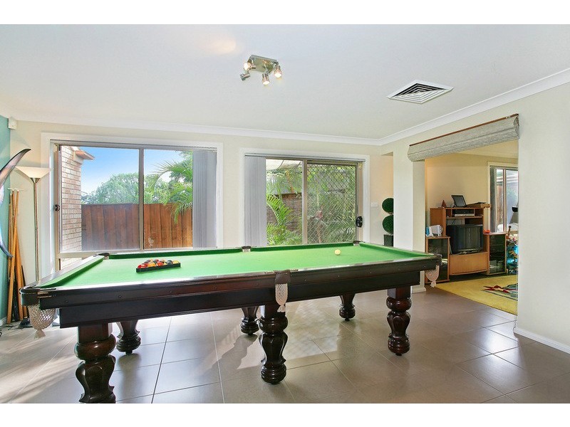 27 Nettletree Pl, Casula NSW 2170