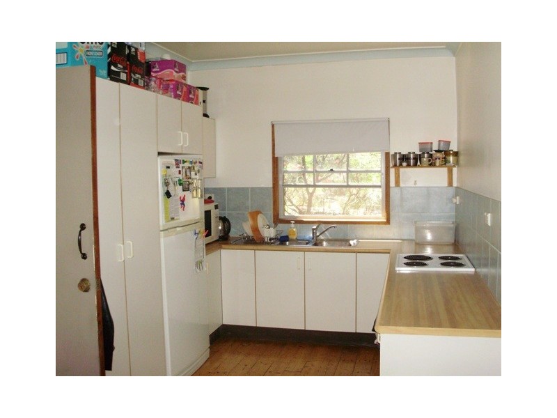 2 Birdwood Ave, Wattle Grove NSW 2173