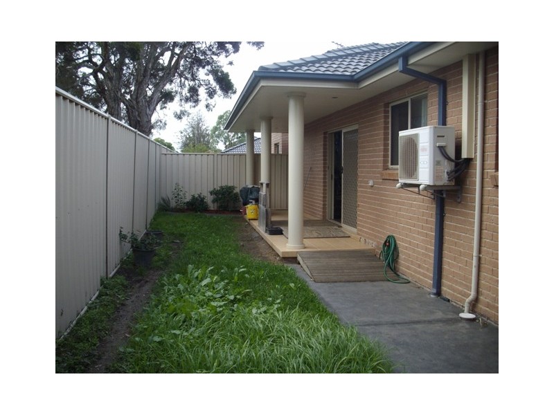 4/37 Mayberry Cres, Liverpool NSW 2170