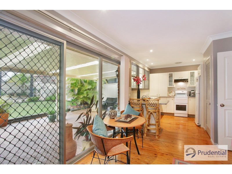 2 Jacqueline Pl, Moorebank NSW 2170